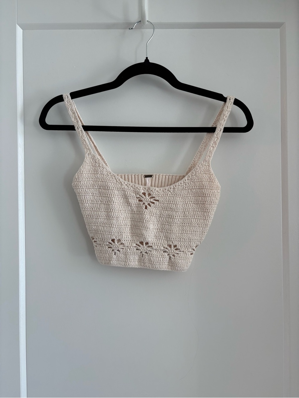 Free People Cream Crochet Floral Cutout Crop Tank
